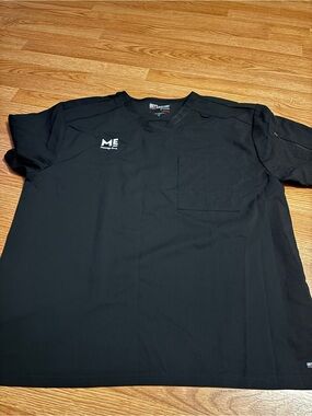 Greys anatomy Performance Black V‑Neck Work Shirt 2xl me massage envy logo